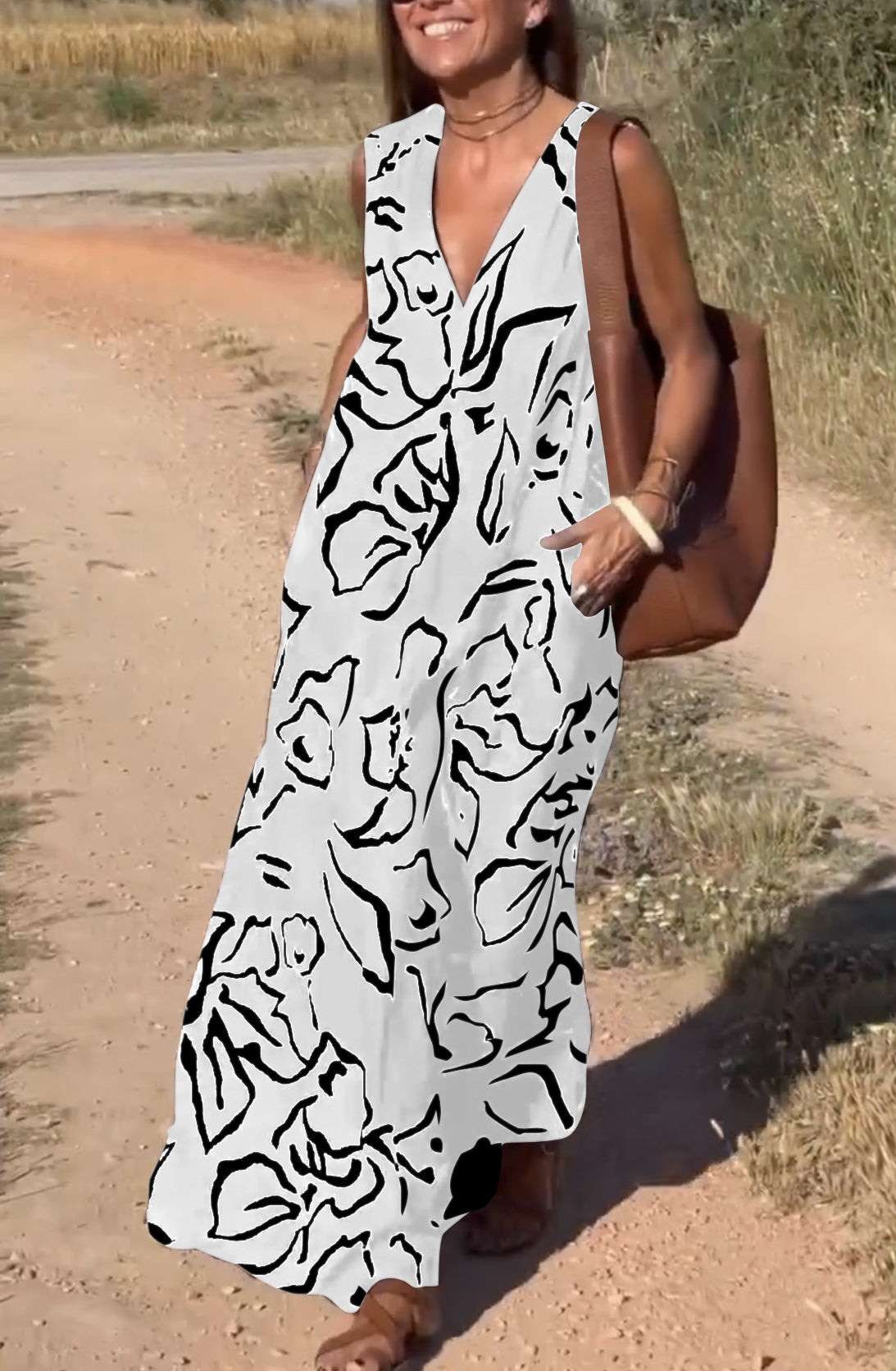 Chic Women's V Neck Printed Maxi Dress for Summer Elegance