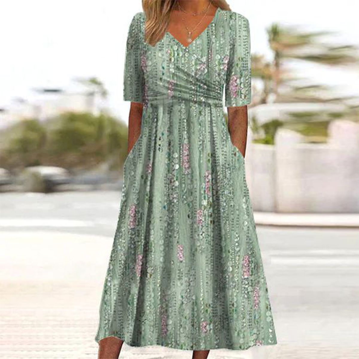 Giade - Green Midi Dress with Floral Print and Pockets