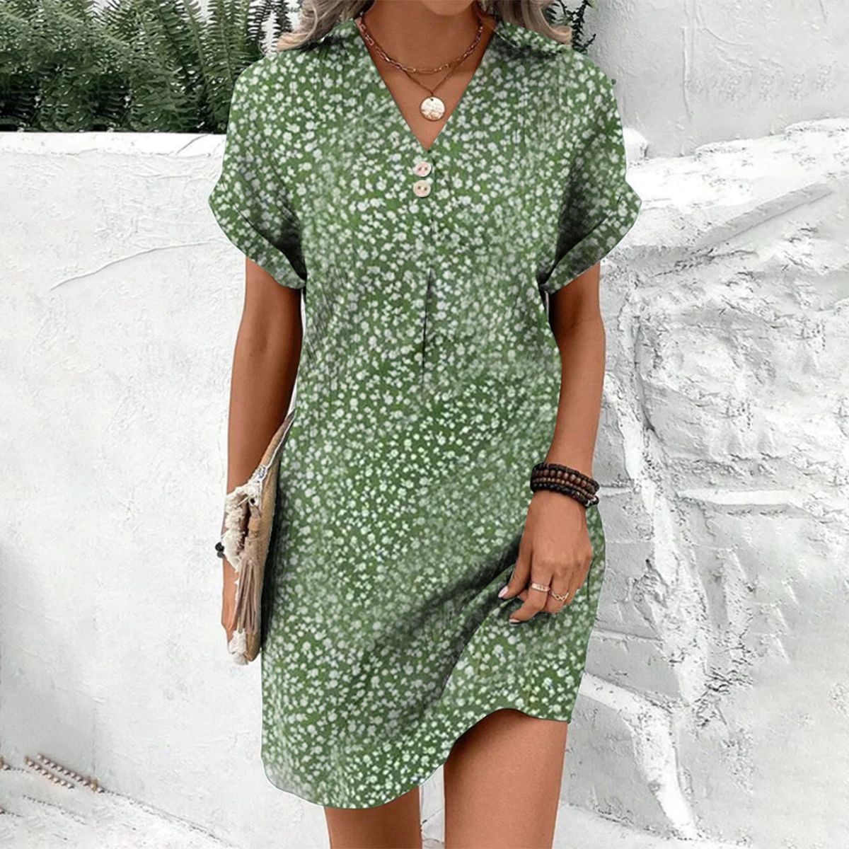 Emmaline - Green Mini Dress with Short Sleeves and V-Neck