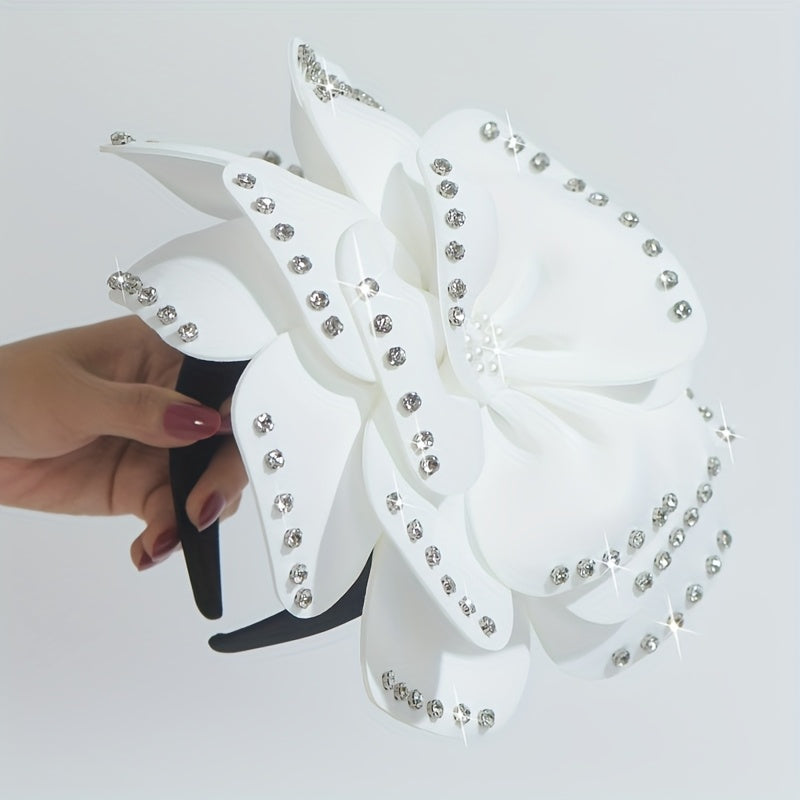 Headpiece – Bold Design & Statement Floral Accent