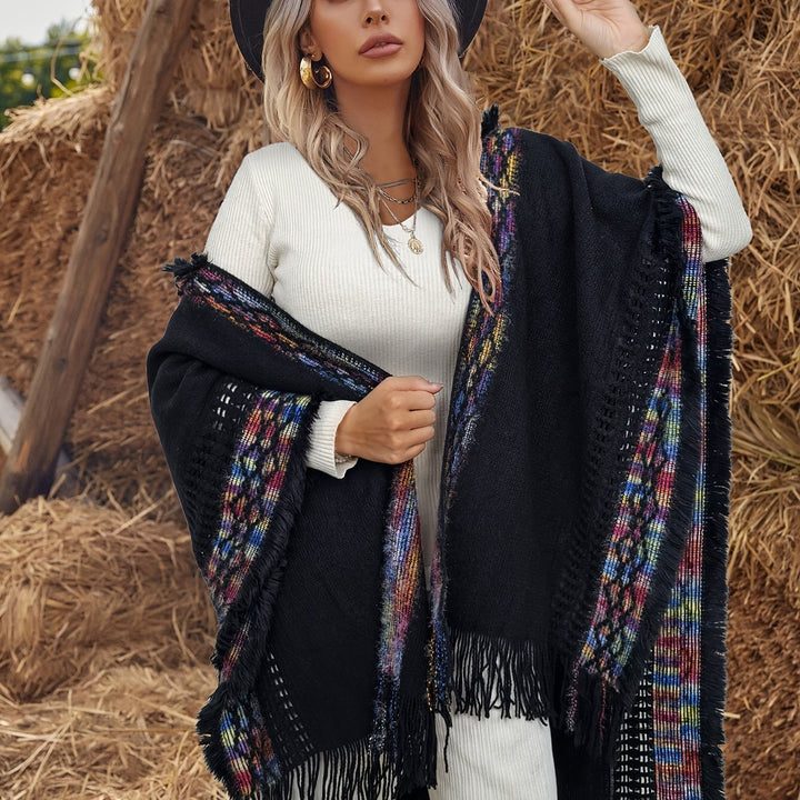 Hooded Cape – Geometric Pattern & Soft Comfortable Fit
