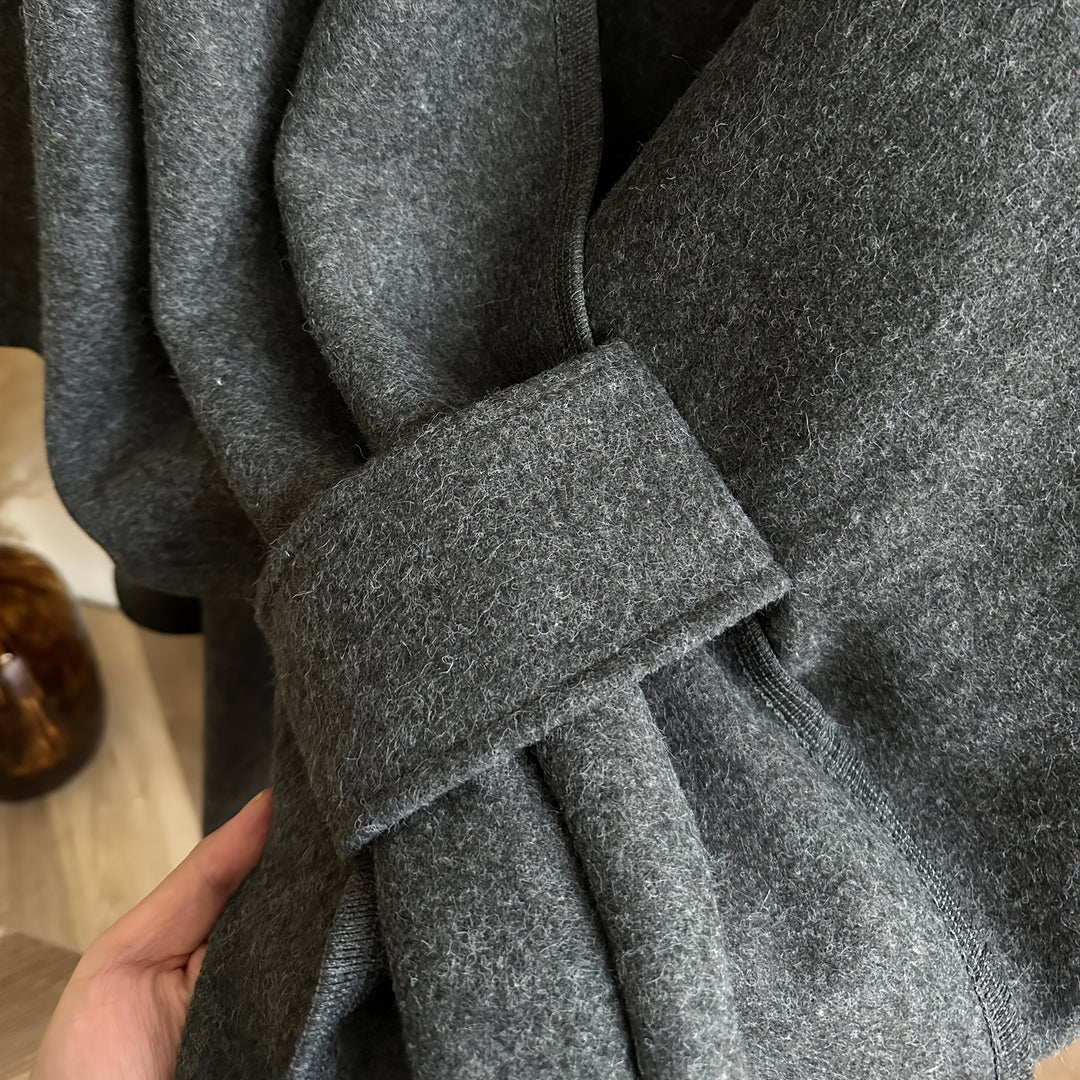 Shawl Coat – Woven Design & Windproof Warmth