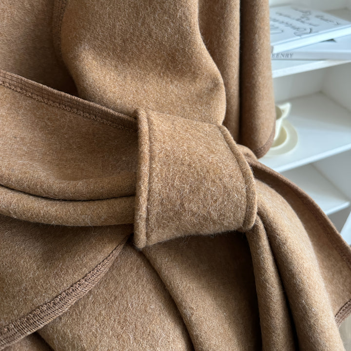 Shawl Coat – Woven Design & Windproof Warmth