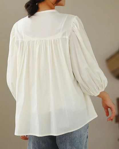 Ellen – Elegant lace V-neck shirt