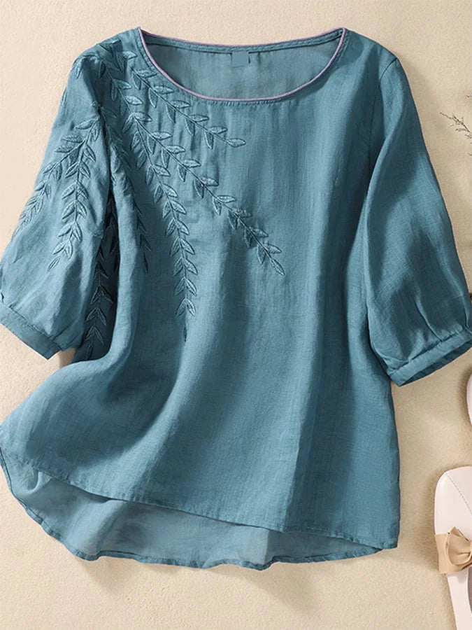 Gianna – Stylish embroidered linen top