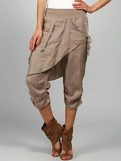 Relaxed Fit Solid Color Ruched Capris with Spliced Design